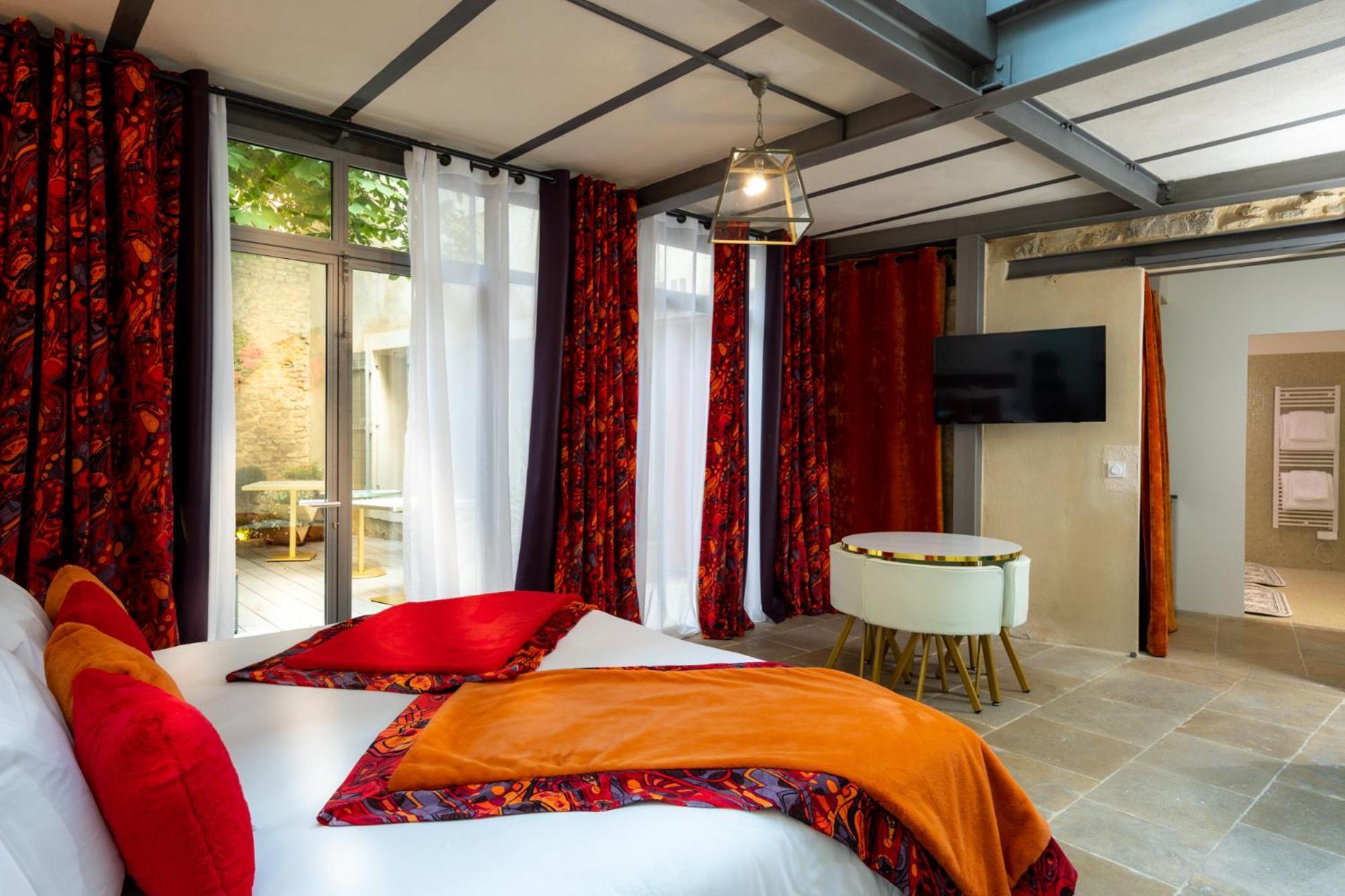 Le Clos Violette Et Le 11 D'Aglae - Hotel De Charme Design De Luxe L'Isle-sur-la-Sorgue Exterior photo